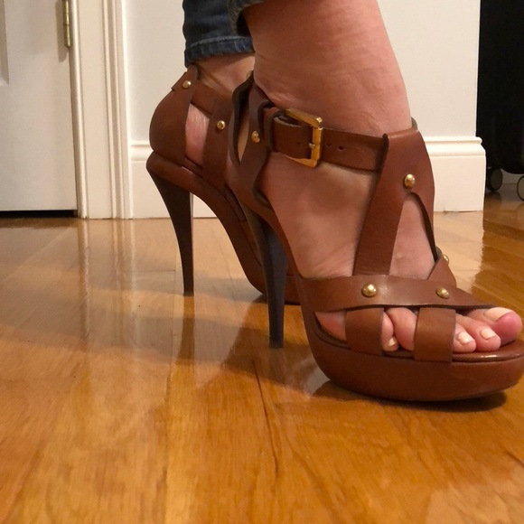 Michael Kors Brown 4 1/2 -3/4 heel - Picture 3 of 5